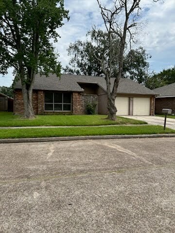 Primary Photo - 2411 Farriers Bend Dr