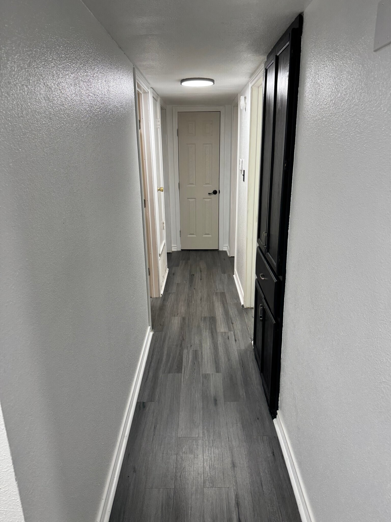 Building Photo - 821 Vernon Ct