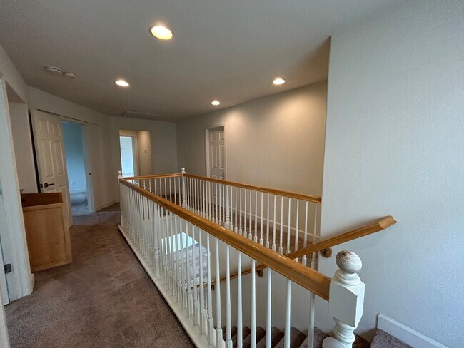 Building Photo - 1454 Azalea Dr