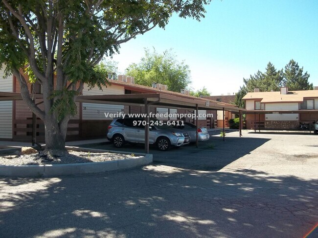 Building Photo - Near CMU & St. Mary's 2 Bedroom 1.5 Bath T...