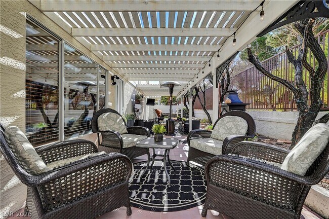 Building Photo - 1405 Sunblush Ln