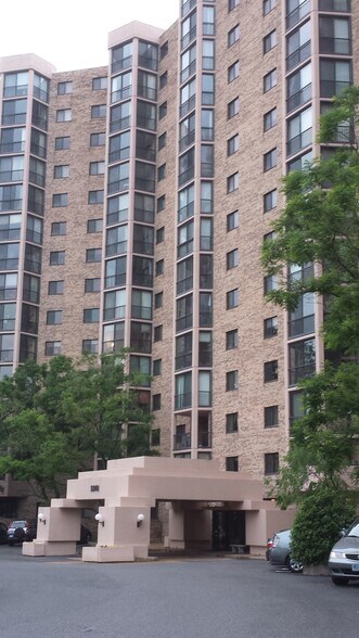 Building fascade - 5901 Mt Eagle Dr