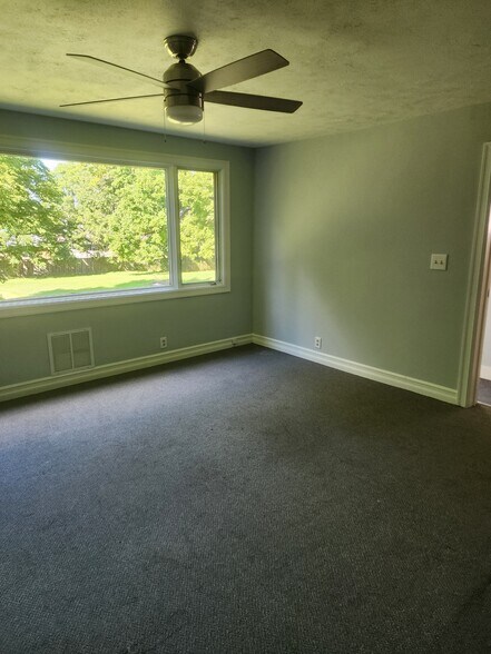 Building Photo - 202 Sanborn Ave