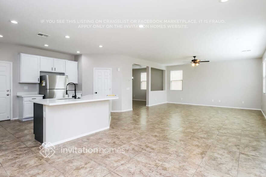 Building Photo - 3933 Kirkland Ave