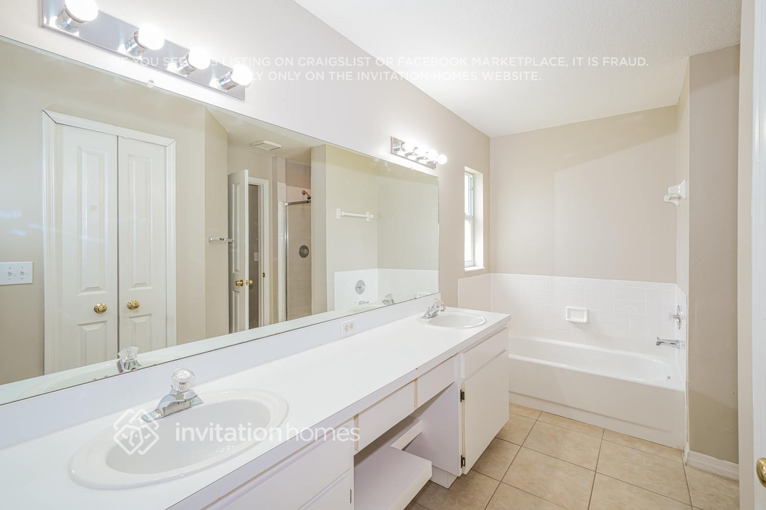 Building Photo - 28423 Meadowrush Way