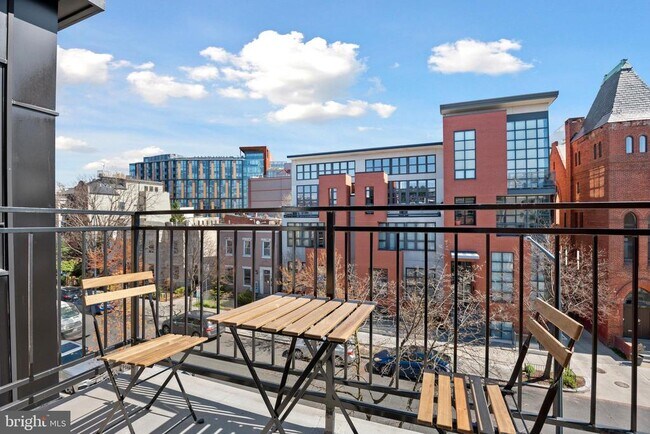 Building Photo - 2108 10th St NW