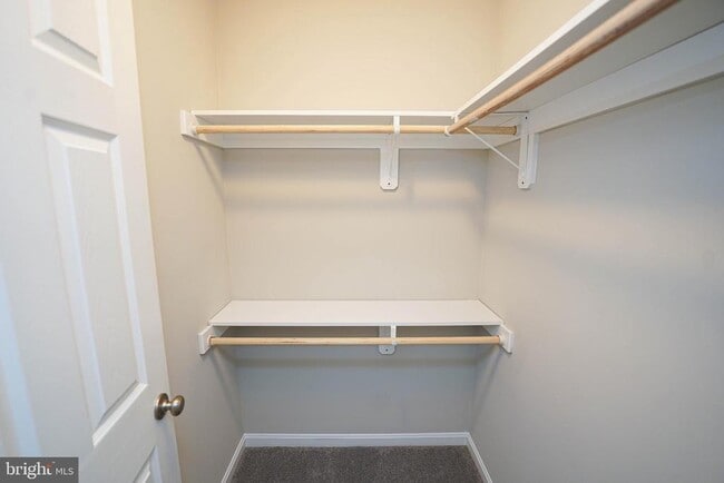 Building Photo - 2007 S Old Mill Dr