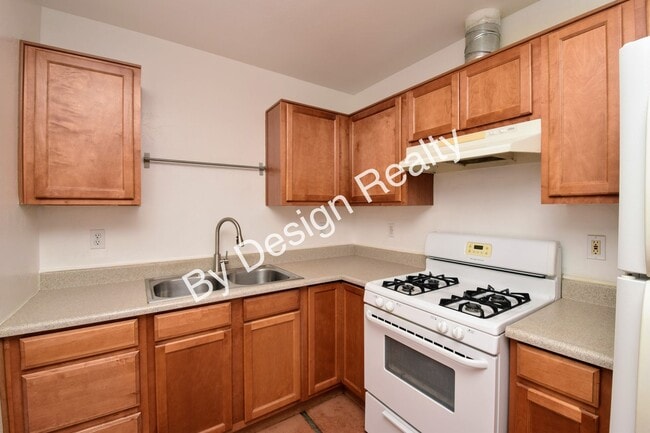 Building Photo - 2-Bed 1-Bath near University of Arizona wi...