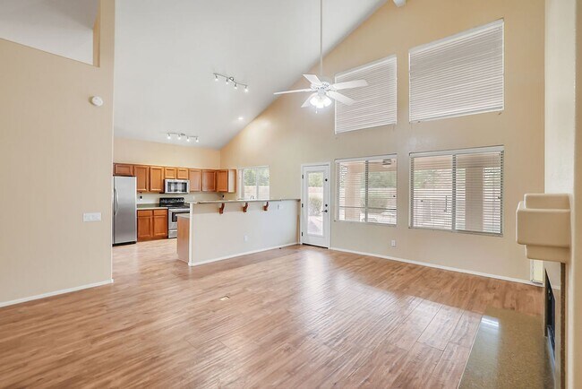 Building Photo - Beautiful Chandler home with pool!
