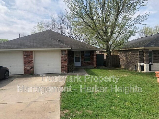 Primary Photo - 932 Maplewood Dr