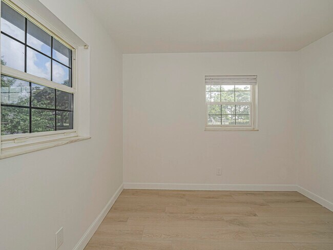 Building Photo - 2075 37th Ave