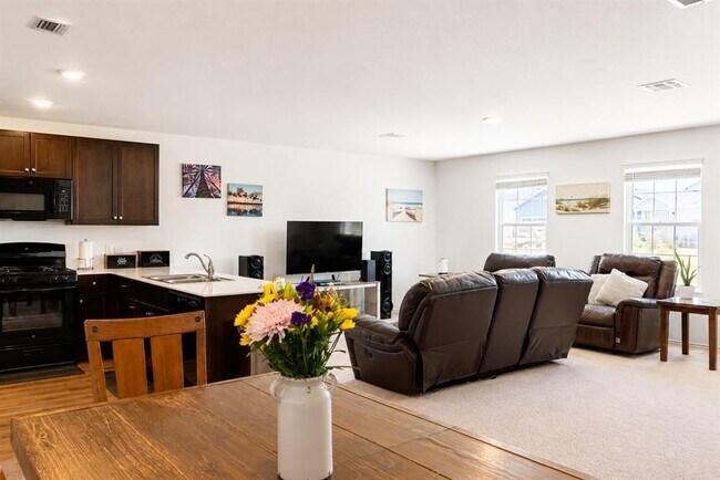 Building Photo - 193 Gypsum Vly