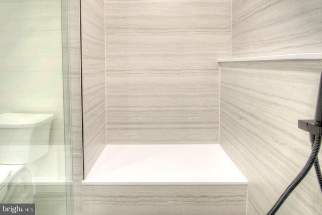 Building Photo - 1326 Chanticleer