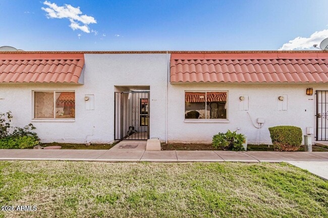 Building Photo - 6812 N 35th Ave
