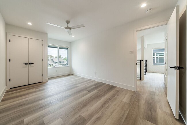 Building Photo - Stunning 2 bed / 2 bath condo in North Austin