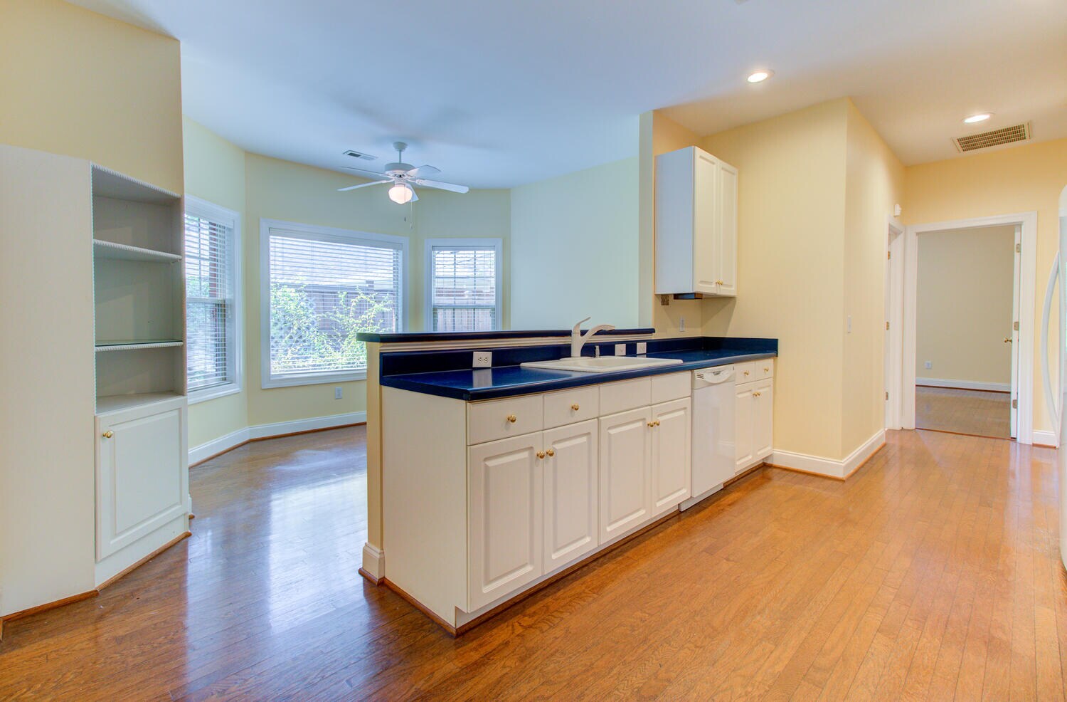 Building Photo - 4806 Alida Pl