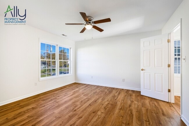 Building Photo - 409 S Magnolia Ave