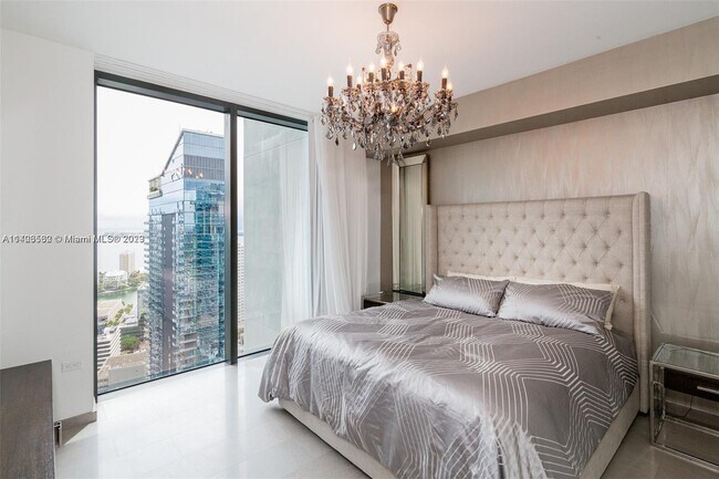 Building Photo - 88 SW 7th St