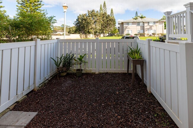 Building Photo - North Pointe Phase II - Mililani Mauka - 2 Bedroom, 2 Bathroom, 2 Parking Townhouse Rental!