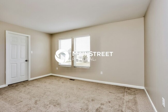 Building Photo - 4 Bedroom Pet-Friendly Home in Moscow Mill...