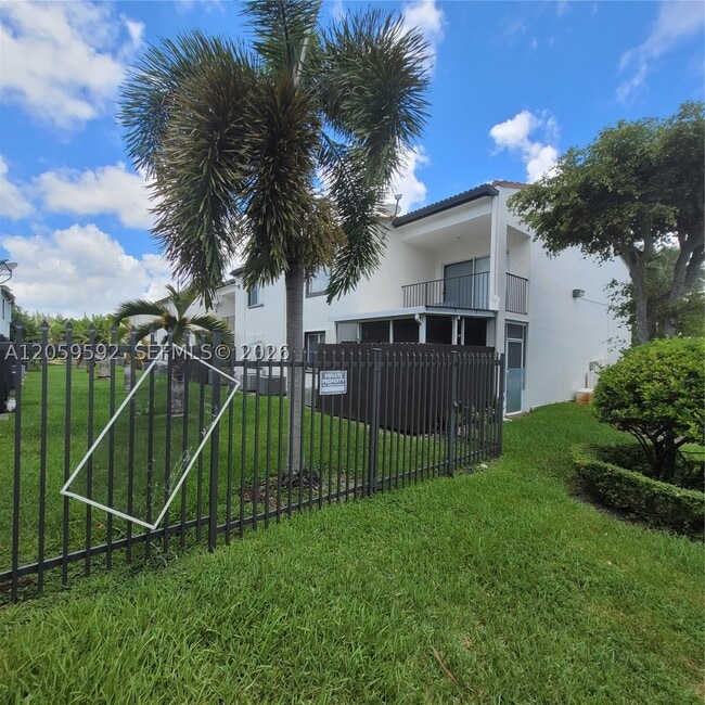 Building Photo - 1114 NW 124th Ct