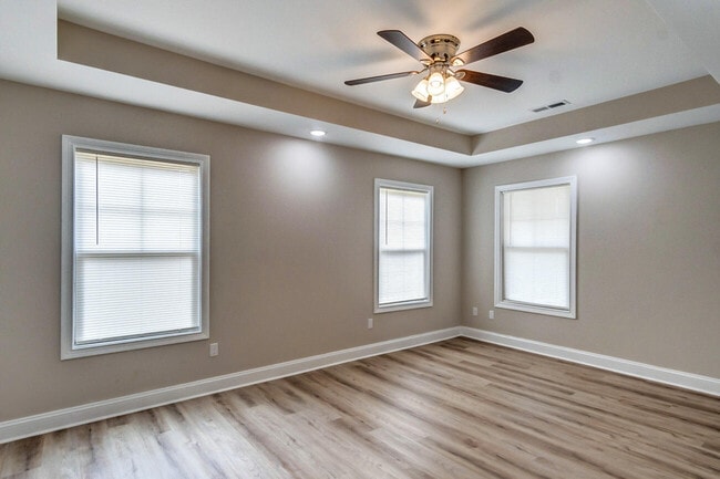 Building Photo - 182 Garden Gate Dr