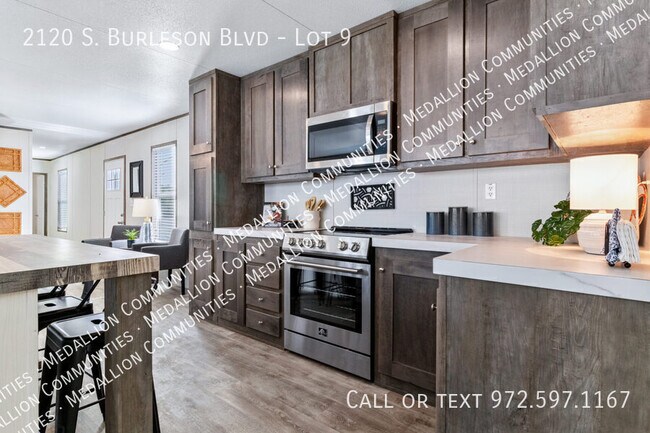 Building Photo - 2120 S Burleson Blvd