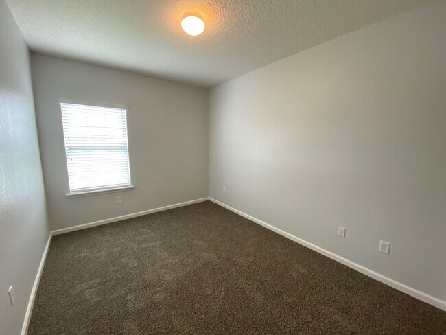 Building Photo - Beautiful 2 bedroom, 2 bathroom condo for ...