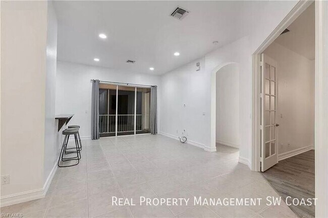 Building Photo - 7210 Bergamo Way