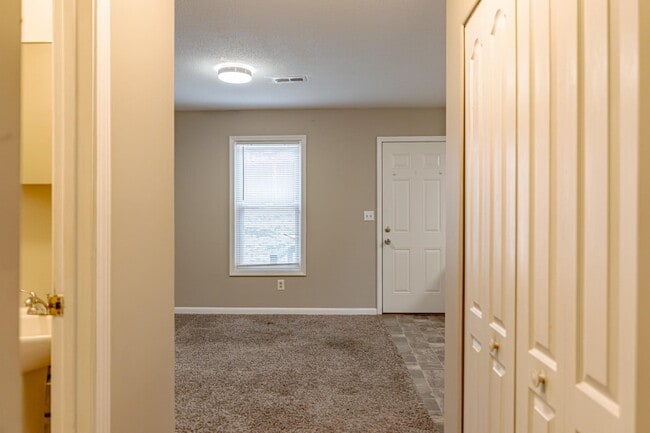 Building Photo - 313 Berkley Ct