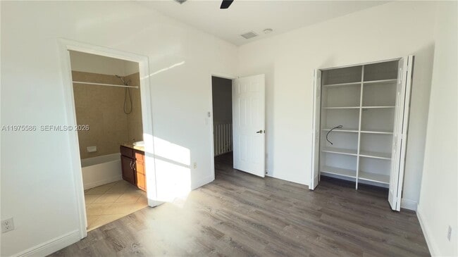 Building Photo - 1522 SW 147th Ter