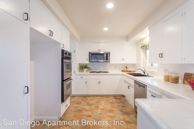 Building Photo - 3 br, 2 bath House - 6034 Del Cerro Blvd.