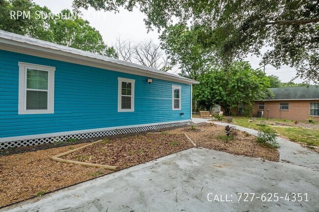 Building Photo - 2812 N 27th St