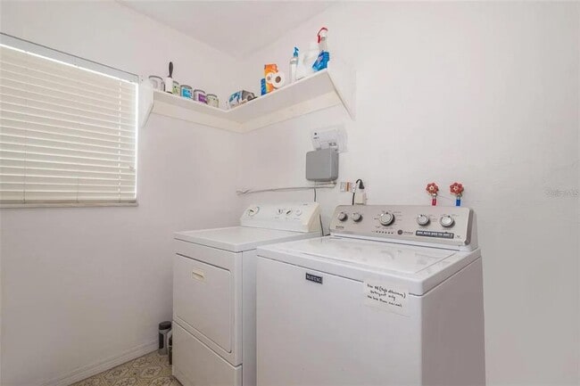 Building Photo - 2907 Little John Rd