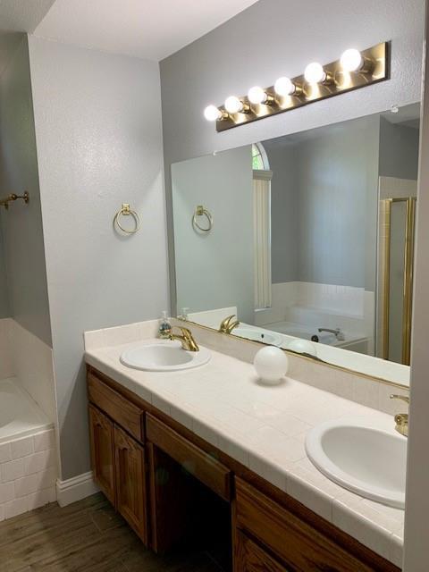 Building Photo - 6078 N Hazel Ave