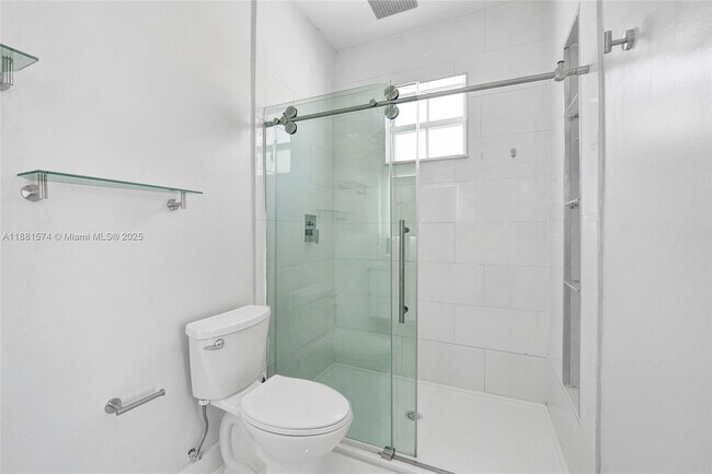 Building Photo - 3041 SW 88th Ave