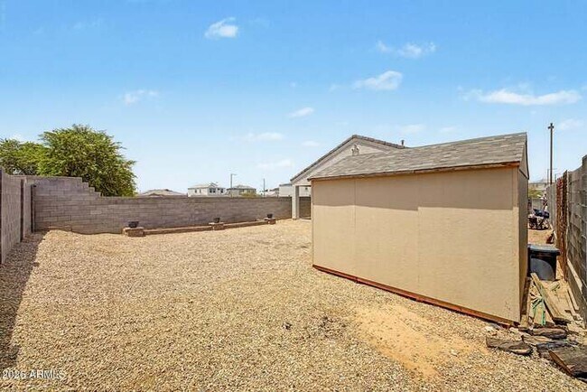 Building Photo - 30777 W Picadilly Rd