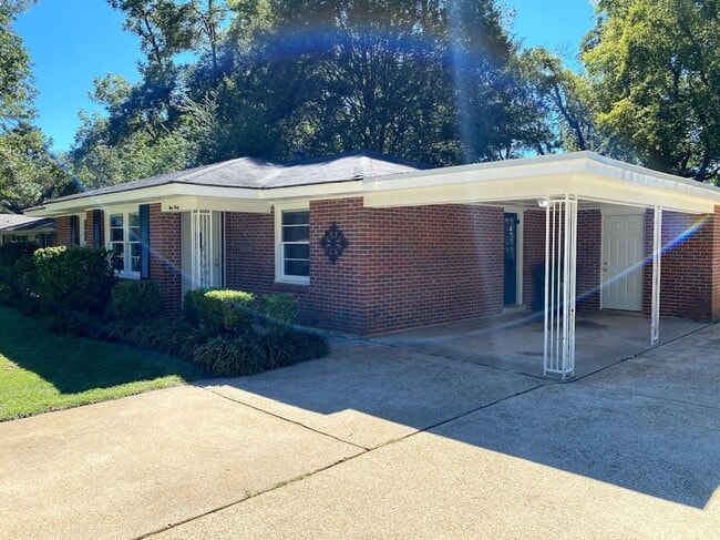 Building Photo - Handsome 3-bedroom just for you !