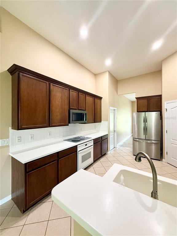 Building Photo - 27202 Fordham Dr