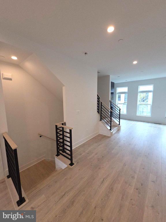 Building Photo - 5337 ZENITH OVERLOOK Dr