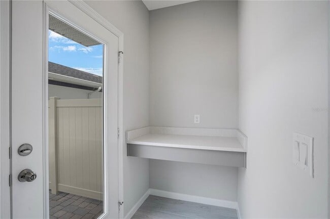 Building Photo - 628 Pothos St