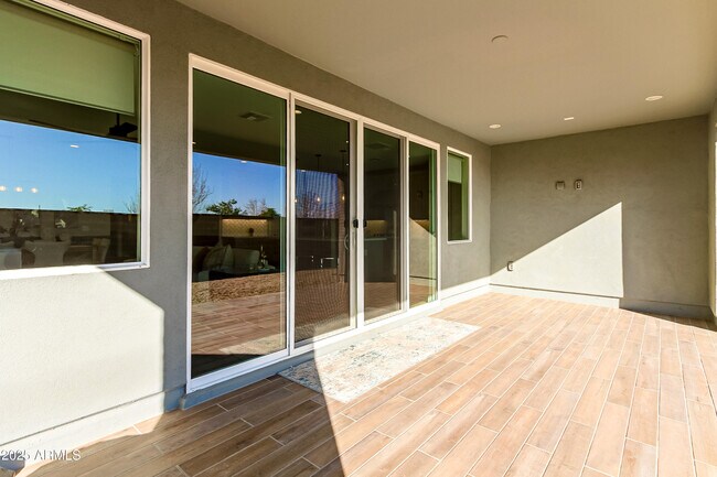 Building Photo - 11353 N Luckenbach St