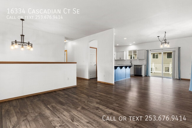 Building Photo - 16334 Cascadian Ct SE