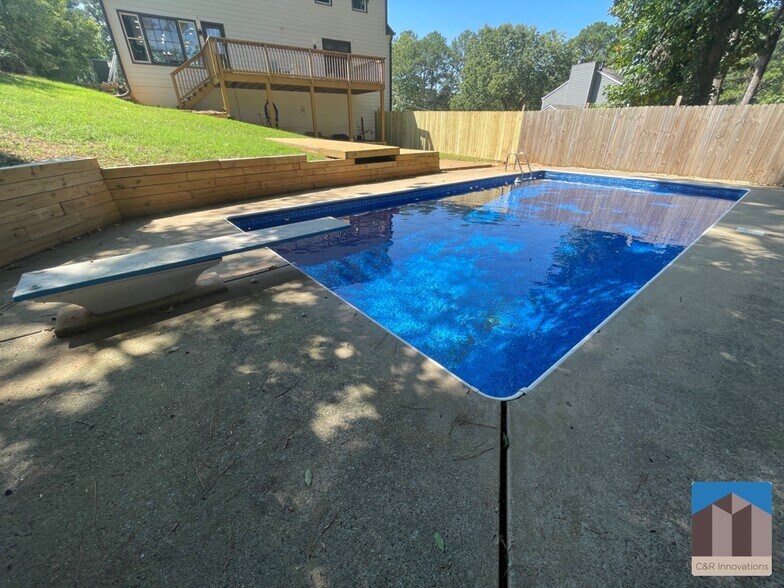 Building Photo - 758 Brownlee Ln