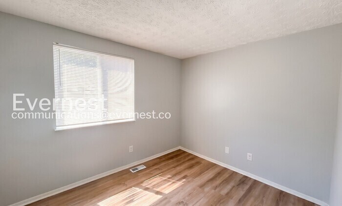 Building Photo - 2078 Kimber Trail