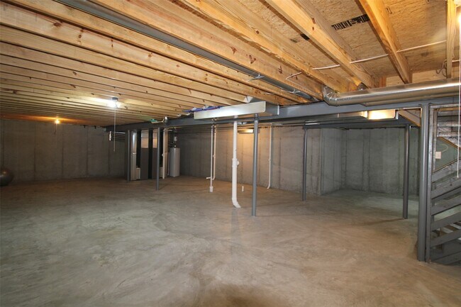 Building Photo - 130 Prairie Wind Dr