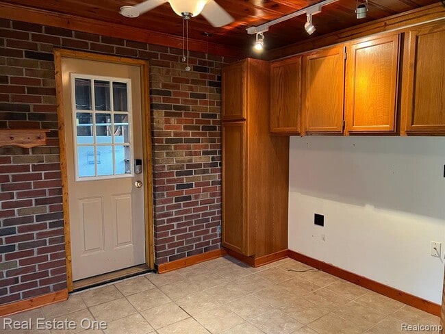 Building Photo - 13630 Balfour Ave