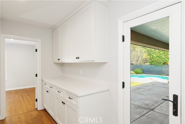 Building Photo - 933 W Riviera Dr