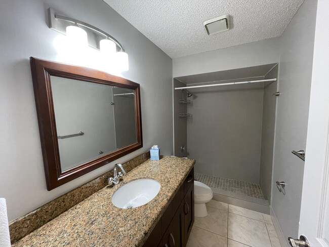 Building Photo - 9173 Tivoli Pl