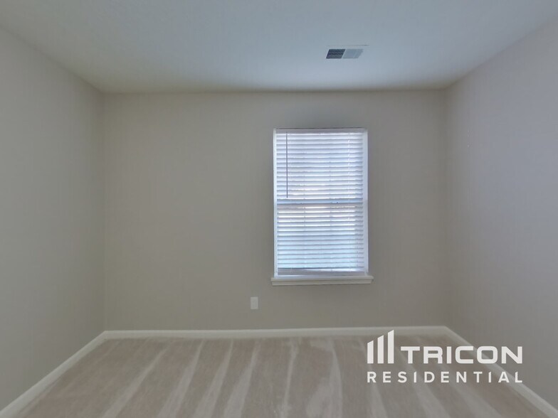 Building Photo - 1579 Winding Creek Trail